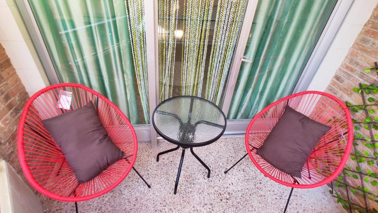 Nice Apartment Near The Port Of ซานตาโปลา ภายนอก รูปภาพ